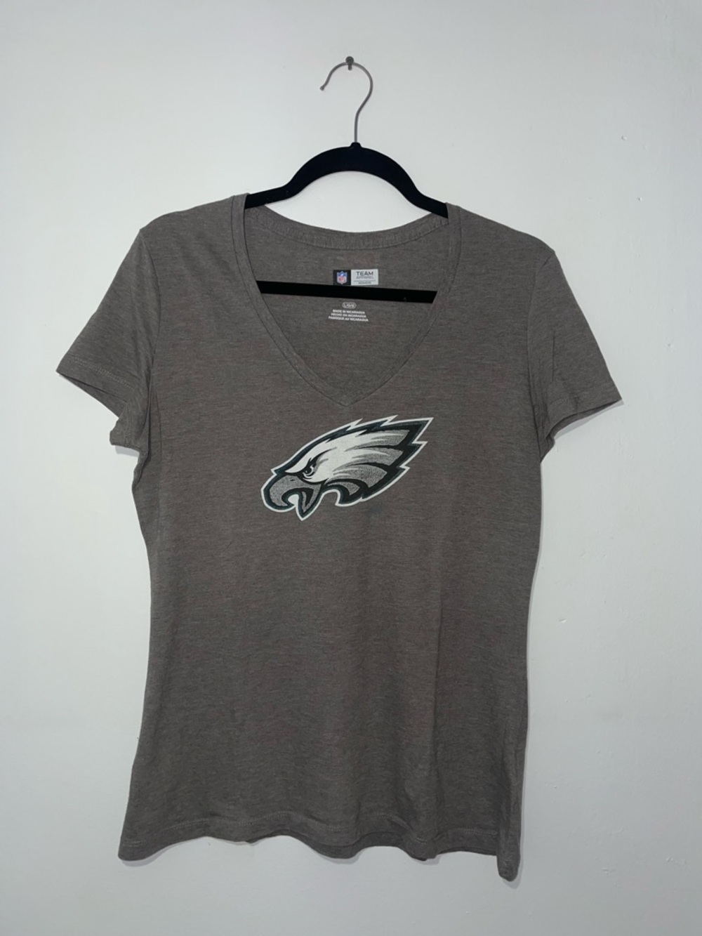 Women's V-Neck Philadelphia Eagles Tee - Gray